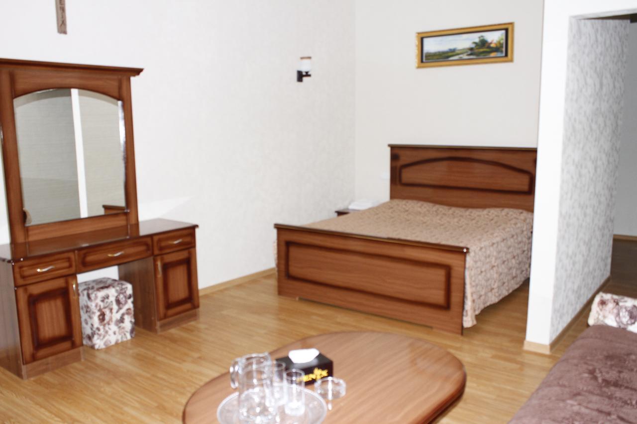 Hotel Fenix Complex Kapan Exterior foto