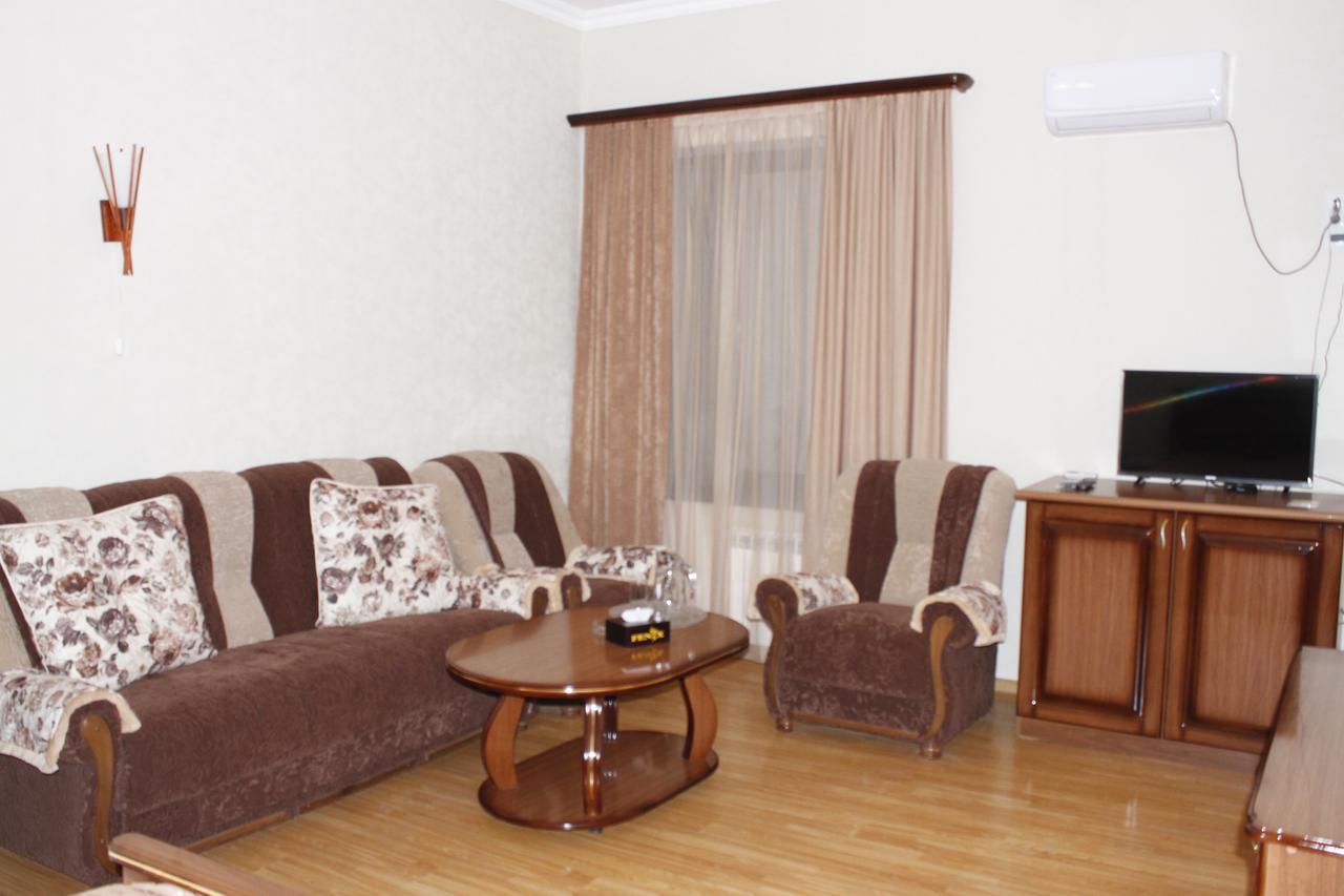 Hotel Fenix Complex Kapan Exterior foto