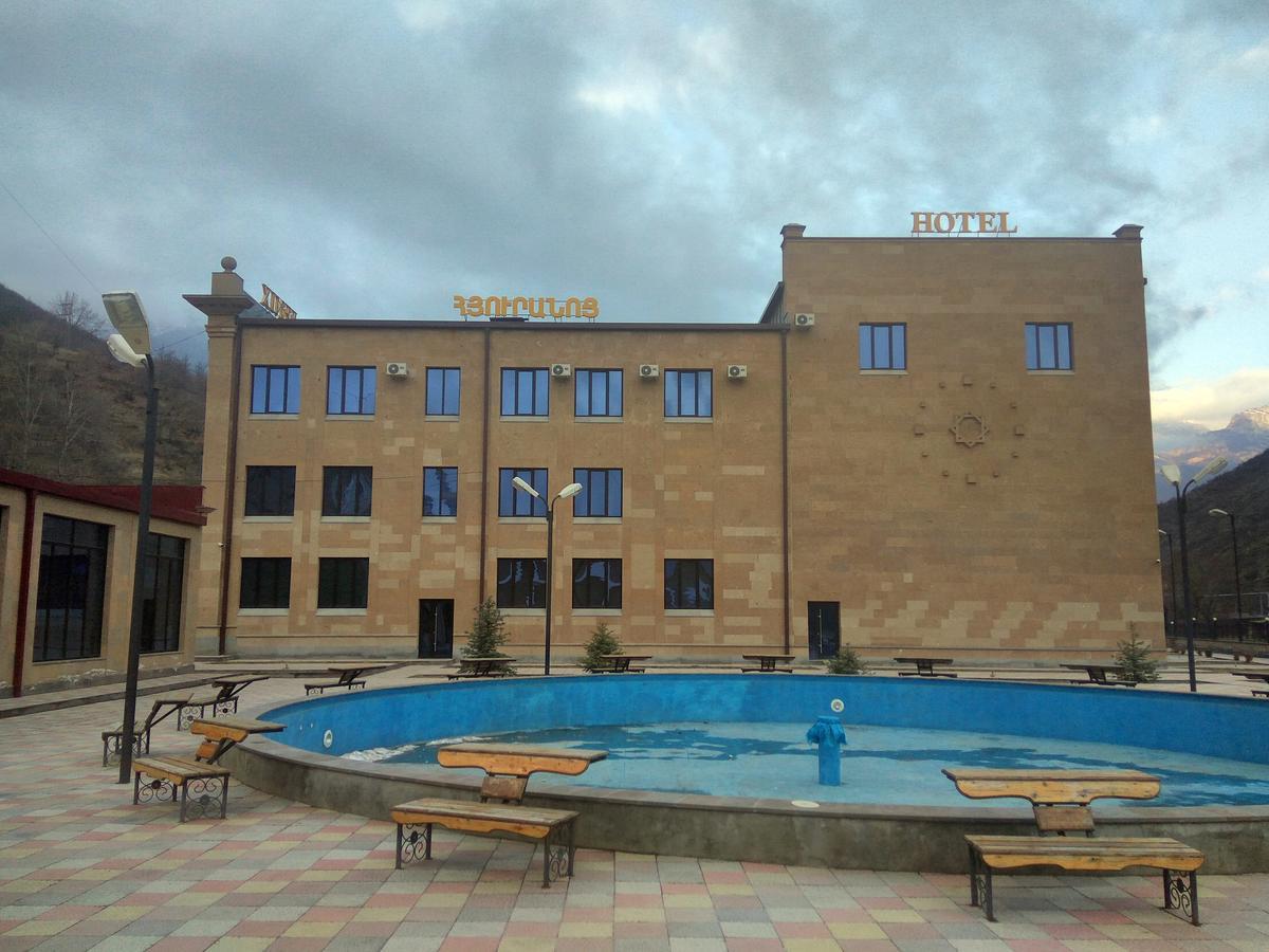 Hotel Fenix Complex Kapan Exterior foto